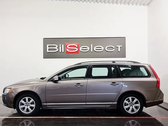 Volvo V70 2011 photo 2