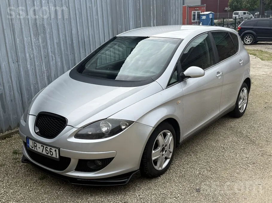 Seat Altea 2004 photo 2