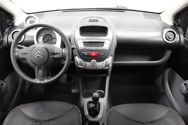 Citroen C1 2011 photo 2