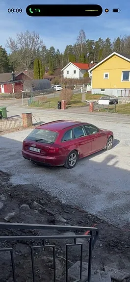 Audi A4 2010 photo 2