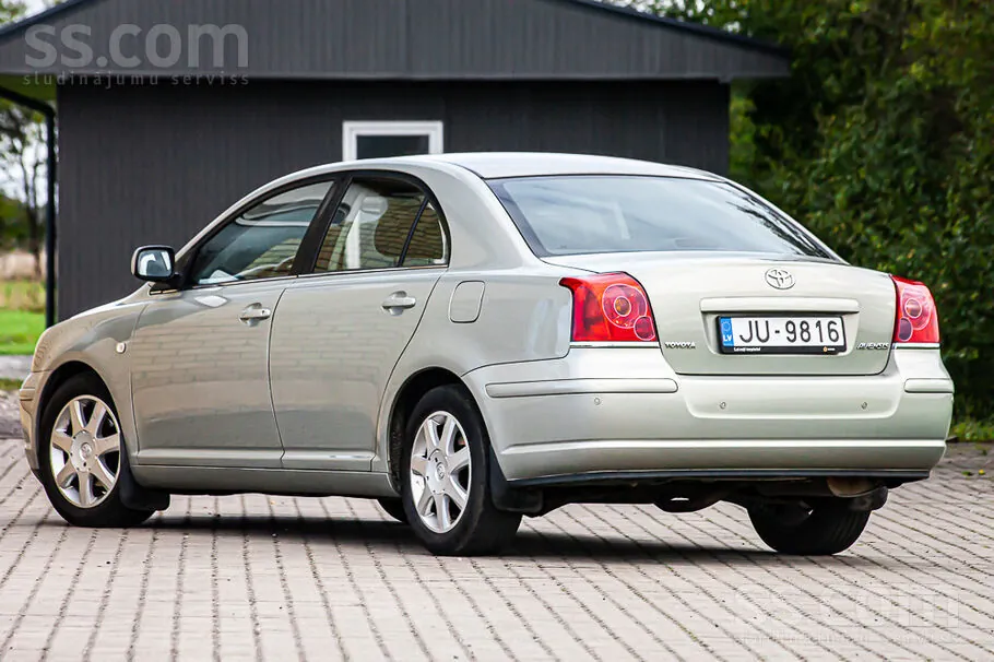 Toyota Avensis 2005 photo 3