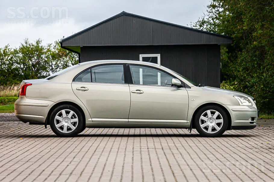Toyota Avensis 2005 photo 5