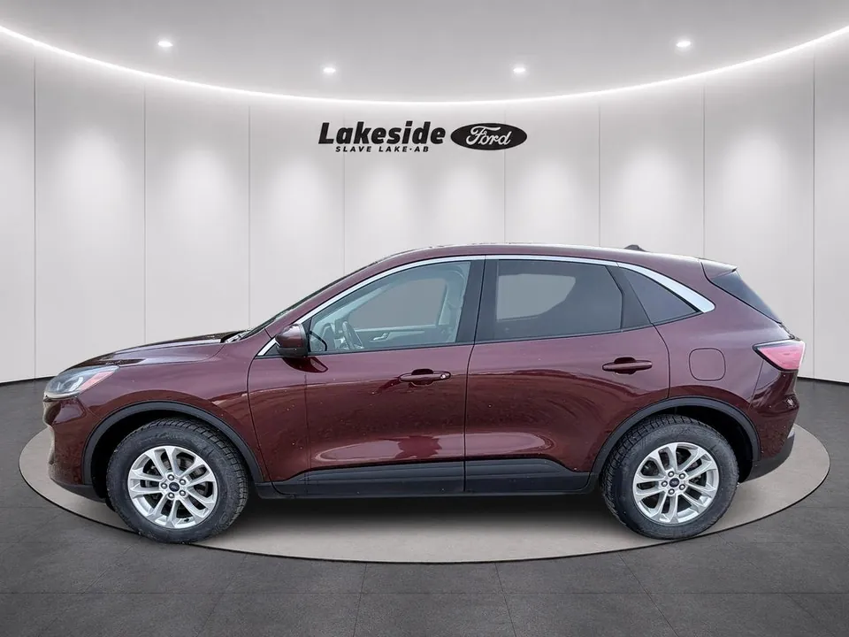 Ford Escape 2021 photo 2