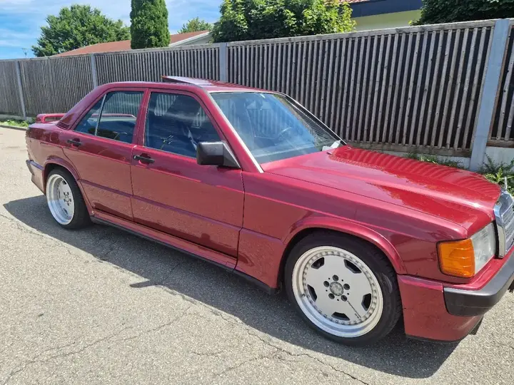 Mercedes-Benz 190 1990 photo 2