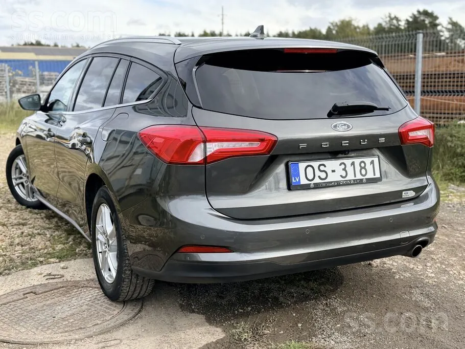 Ford Focus 2020 photo 2