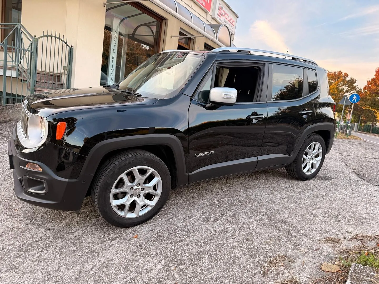 Jeep Renegade 2018 photo 2
