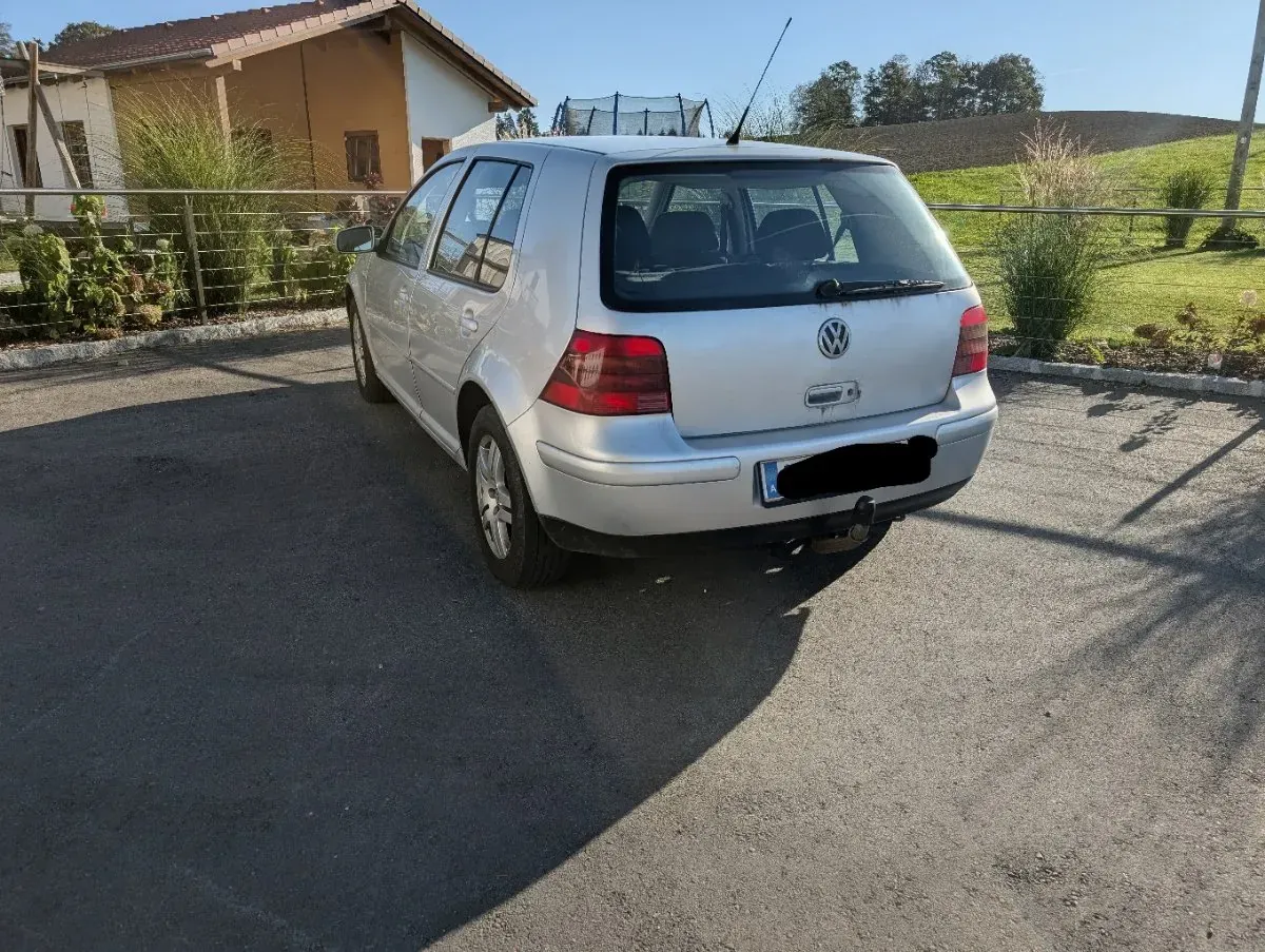 Volkswagen Golf 2002 photo 2