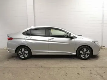 Honda Grace 2017 photo 4