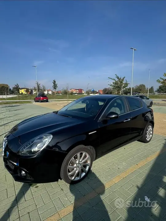 Alfa Romeo Giulietta 2015 photo 4