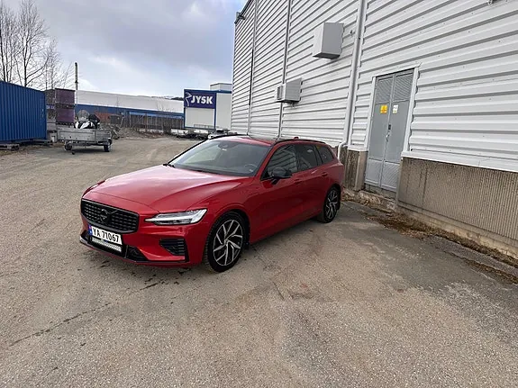 Volvo V60 2019 photo 2