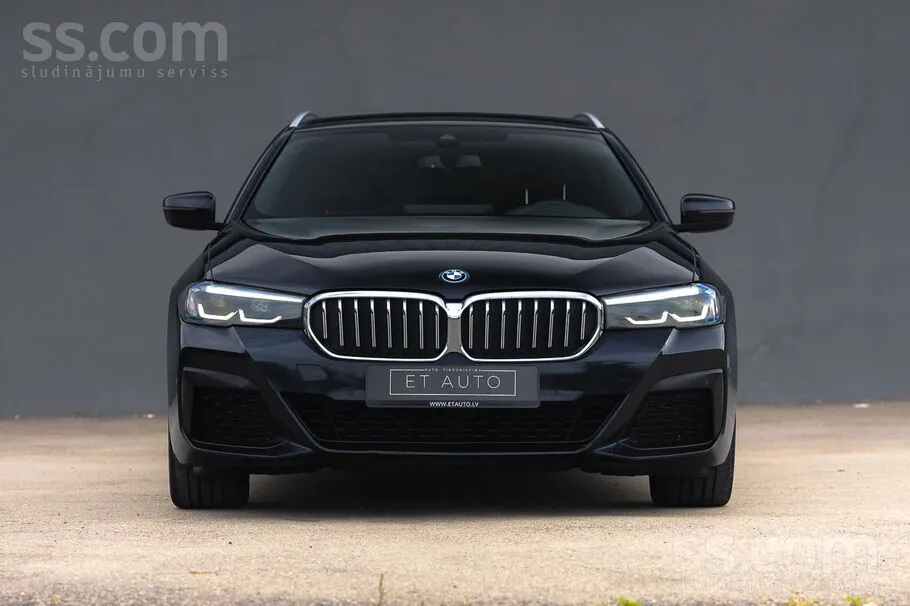BMW 530 2021 photo 2