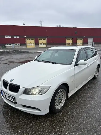 BMW 325I 2006 photo 3