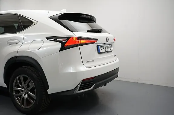 Lexus Nx300H 2019 photo 3
