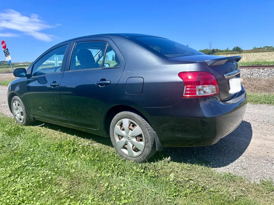 Toyota Yaris 2008 photo 2