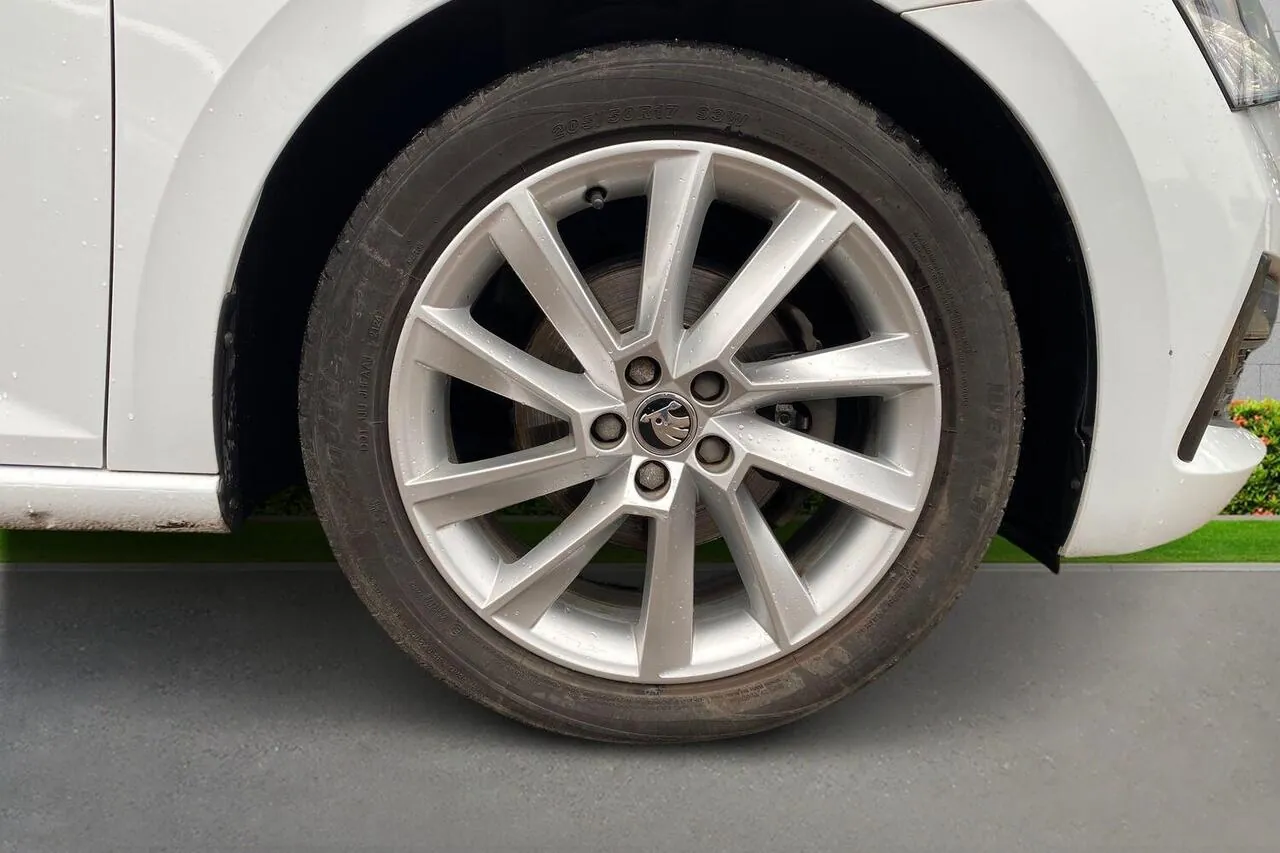 Skoda Scala 2020 photo 5