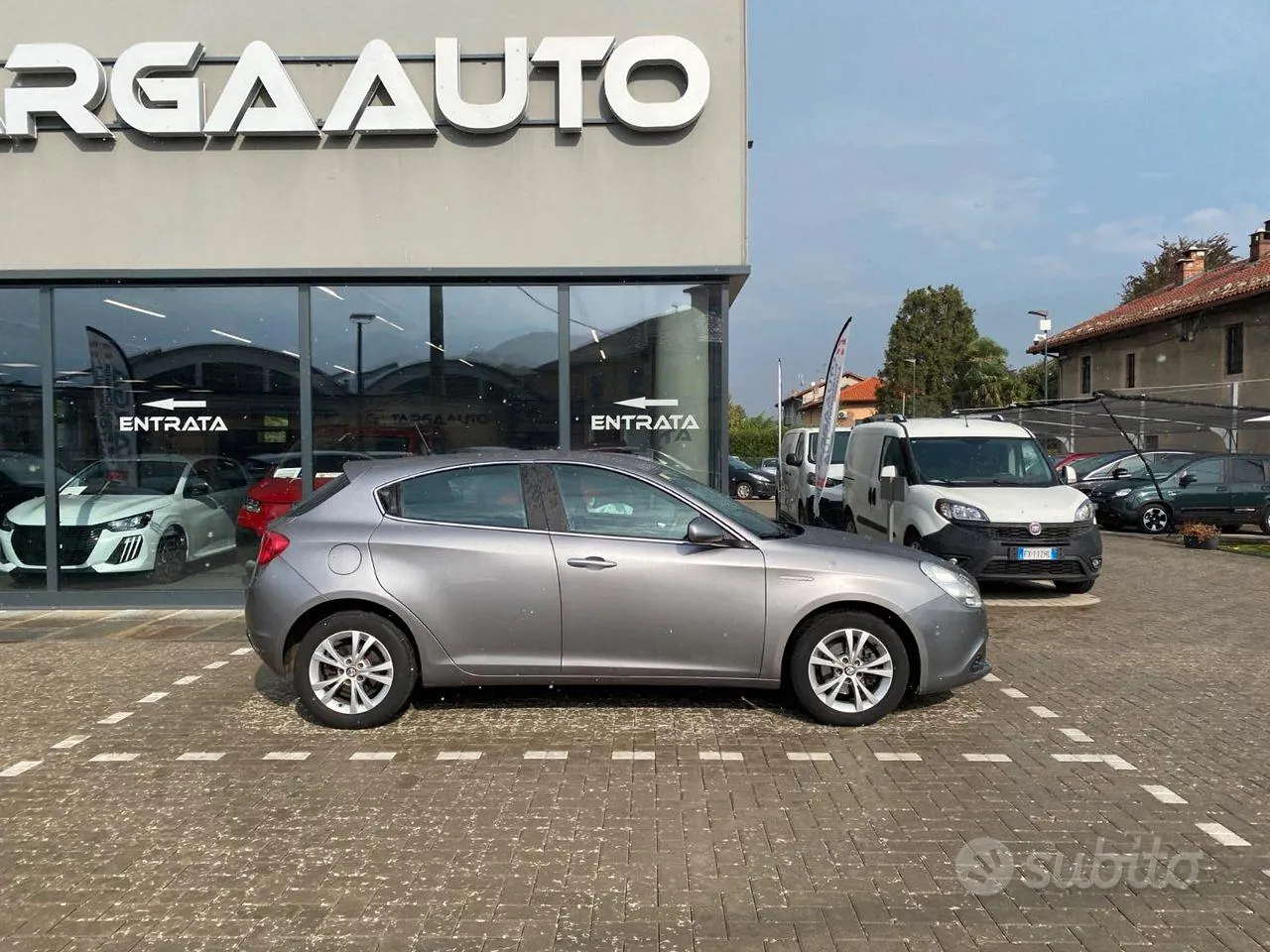 Alfa Romeo Giulietta 2011 photo 4
