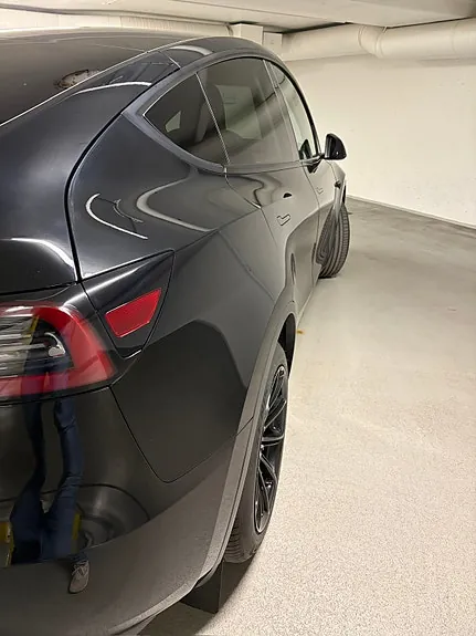 Tesla Model Y 2023 photo 5