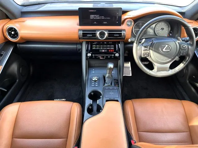 Lexus Is300 2021 photo 2