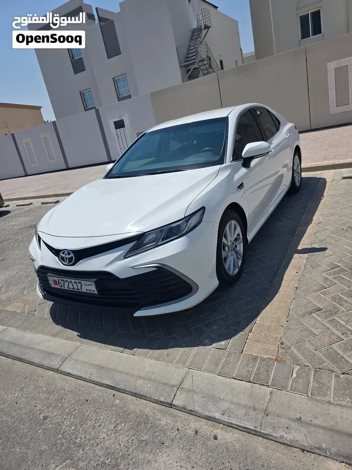 Toyota Camry 2023 photo 2