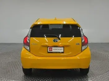 Toyota Aqua 2017 photo 5