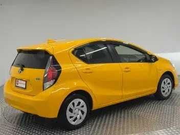 Toyota Aqua 2017 photo 4