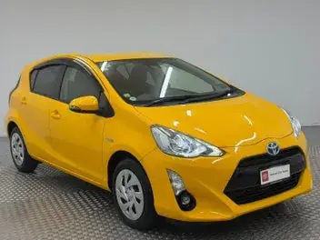 Toyota Aqua 2017 photo 2