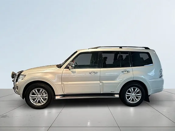 Mitsubishi Pajero 2017 photo 4