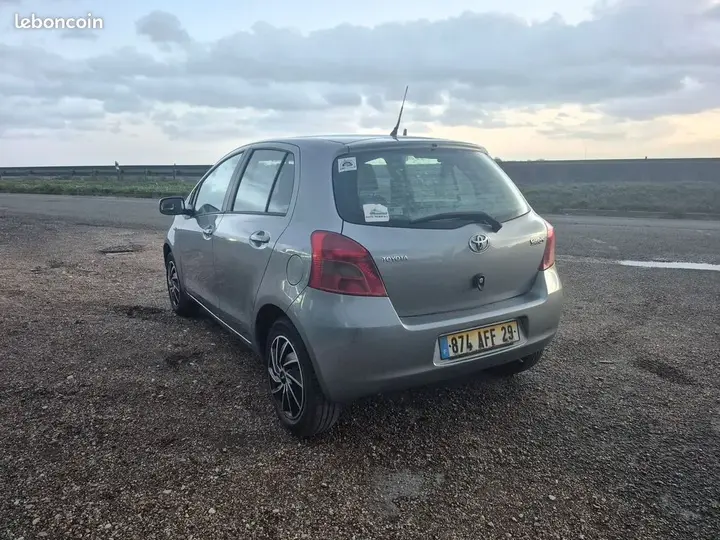Toyota Yaris 2006 photo 5
