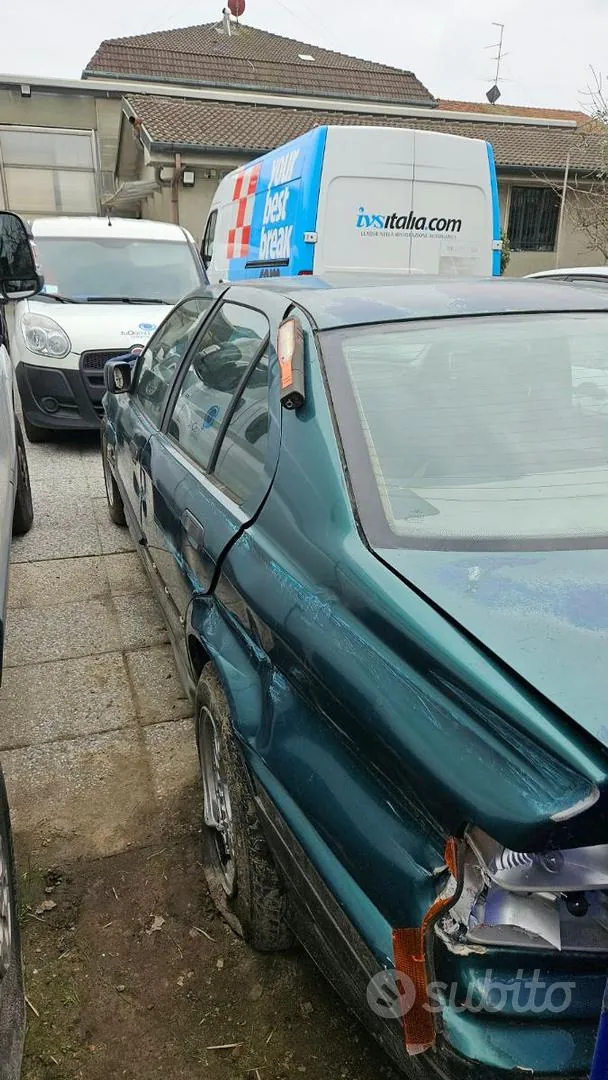 BMW E36 1992 photo 2