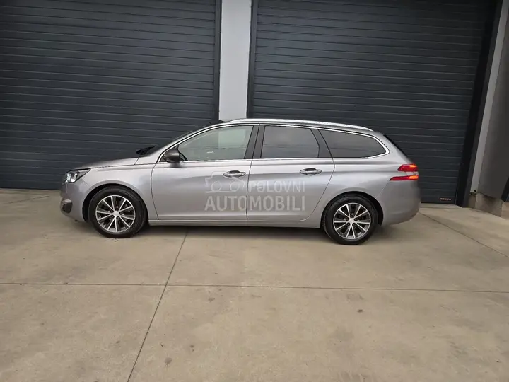 Peugeot 308 2015 photo 2