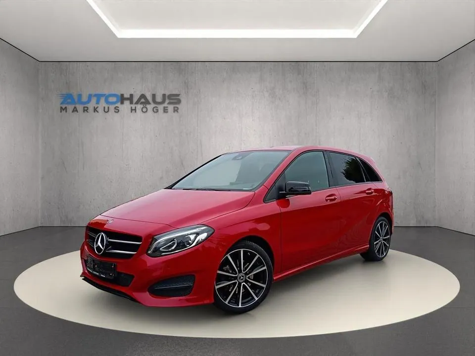 Mercedes-Benz B 180