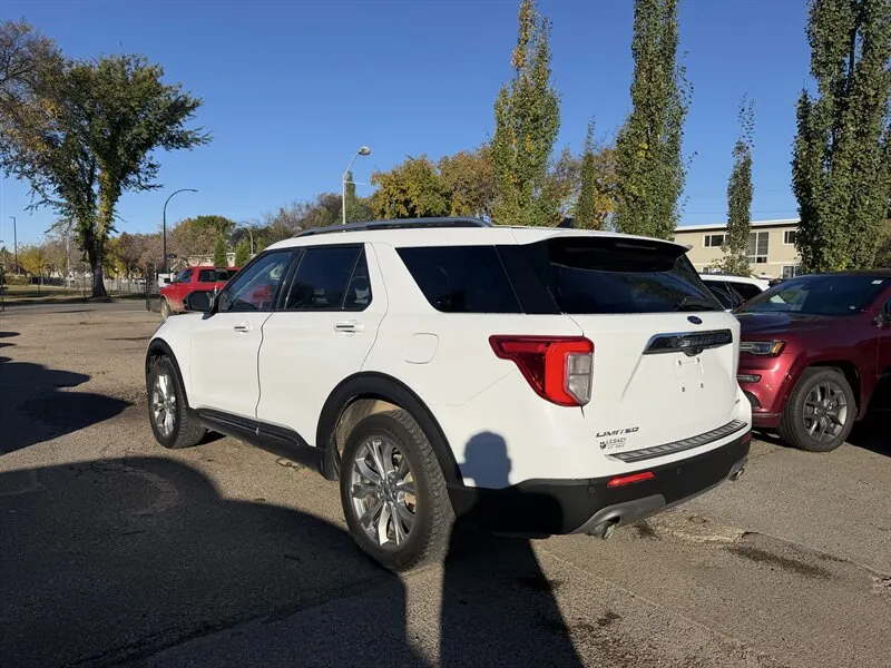 Ford Explorer 2023 photo 3