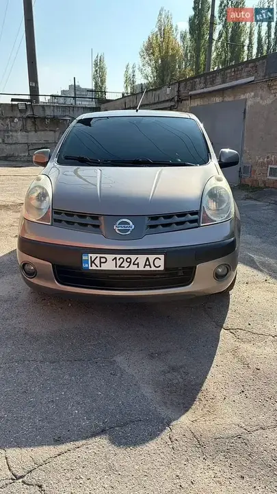 Nissan Note 2008 photo 2