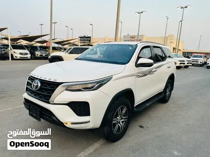 Toyota Fortuner 2023 photo 5