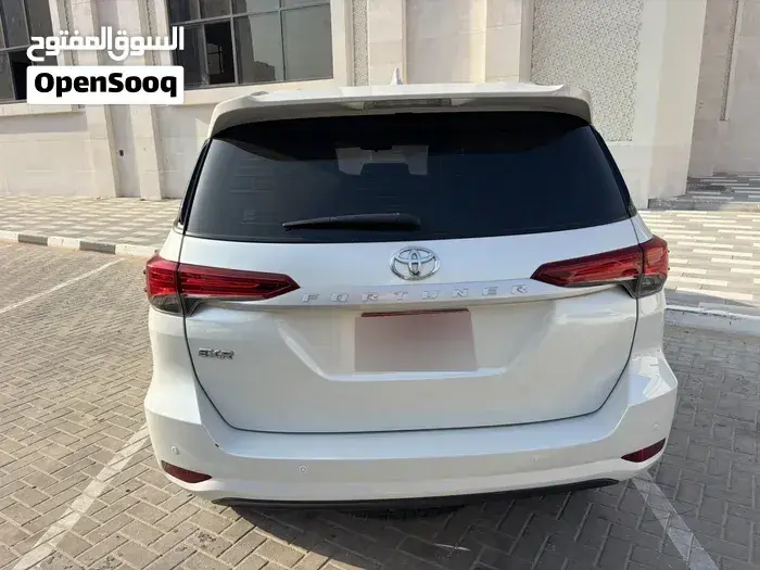 Toyota Fortuner 2023 photo 2