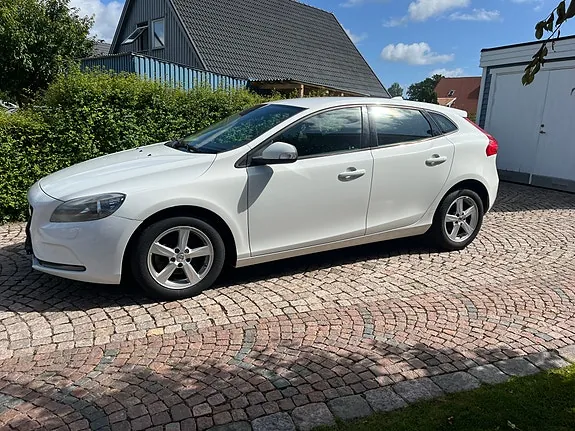 Volvo V40 2017 photo 2