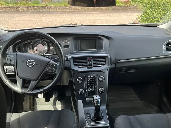 Volvo V40 2017 photo 5