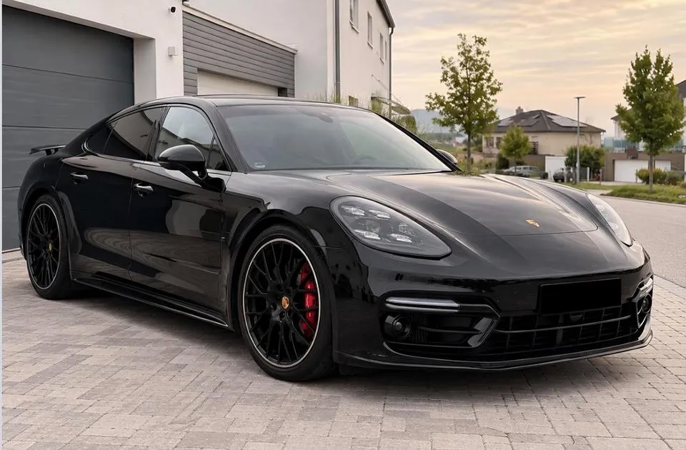 Porsche Panamera Gts