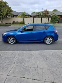 Mazda Axela 2012 photo 2
