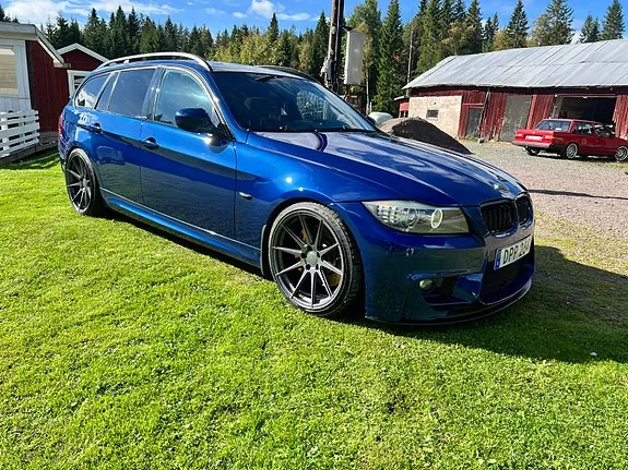 BMW 330D 2009 photo 2
