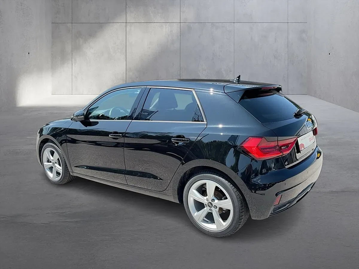 Audi A1 2025 photo 3