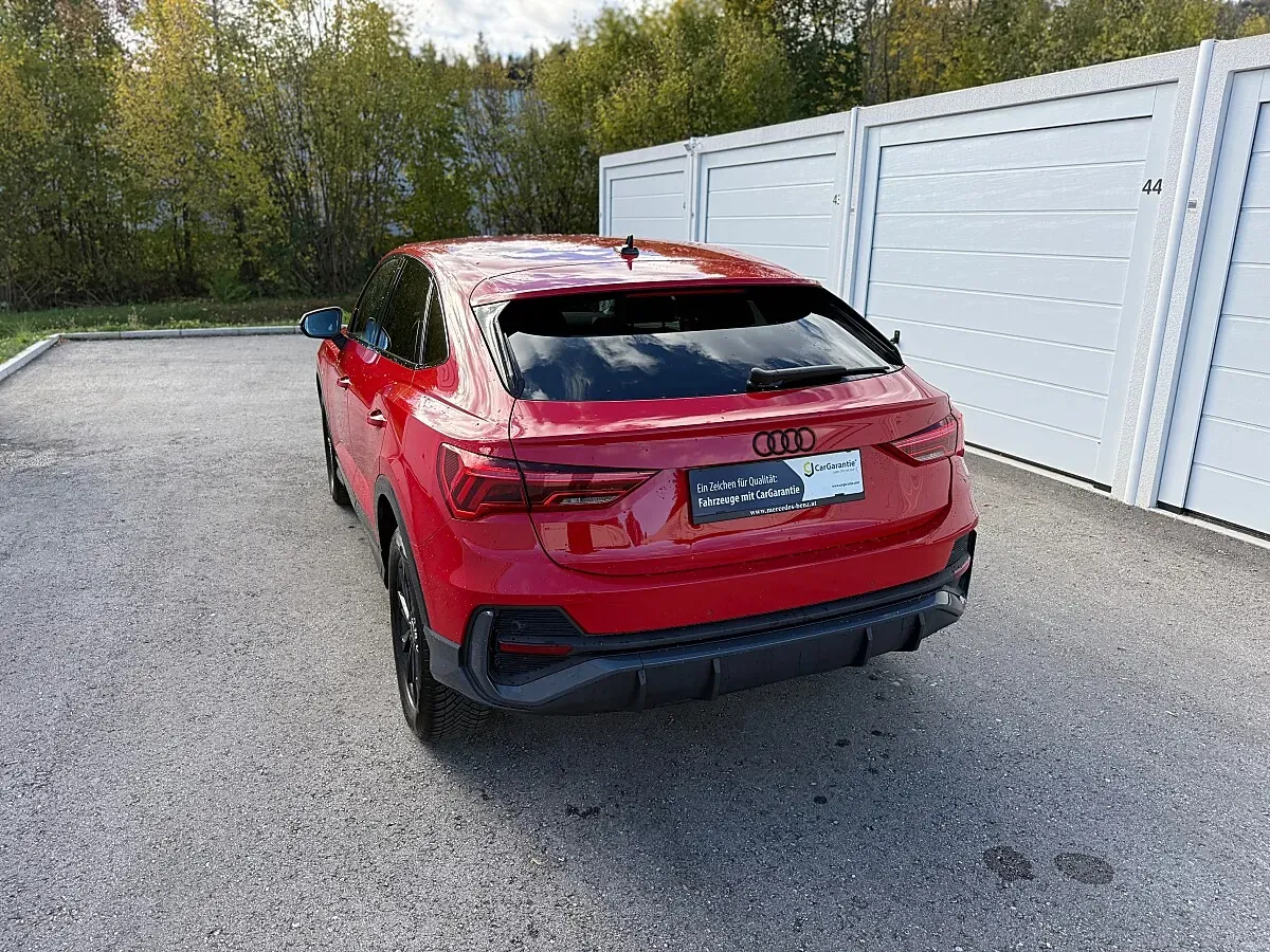 Audi Q3 2022 photo 3