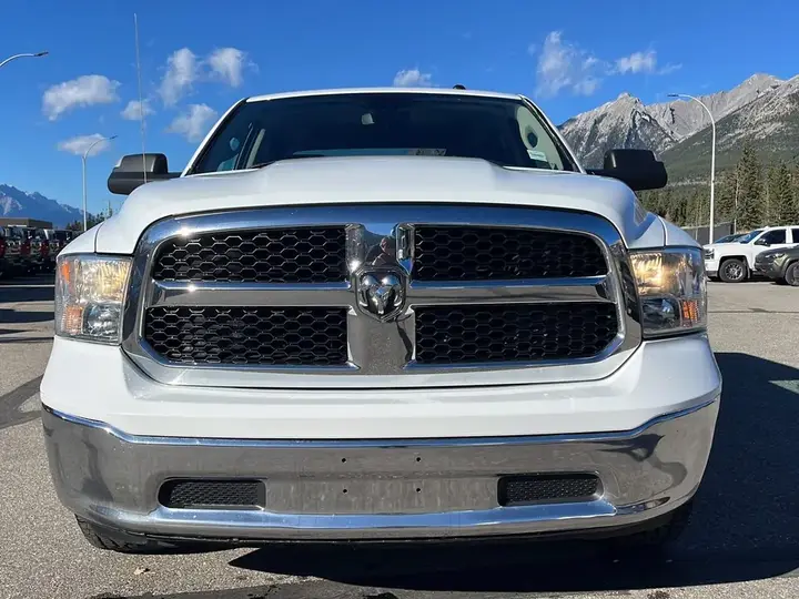 Ram 1500 Classic 2023 photo 2