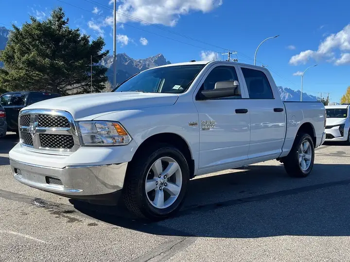 Ram 1500 Classic 2023 photo 3