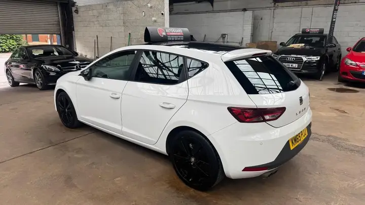 Seat Leon 2015 photo 3