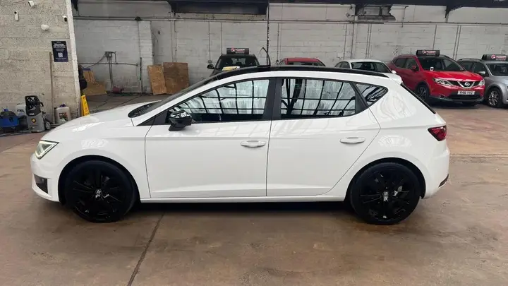 Seat Leon 2015 photo 2