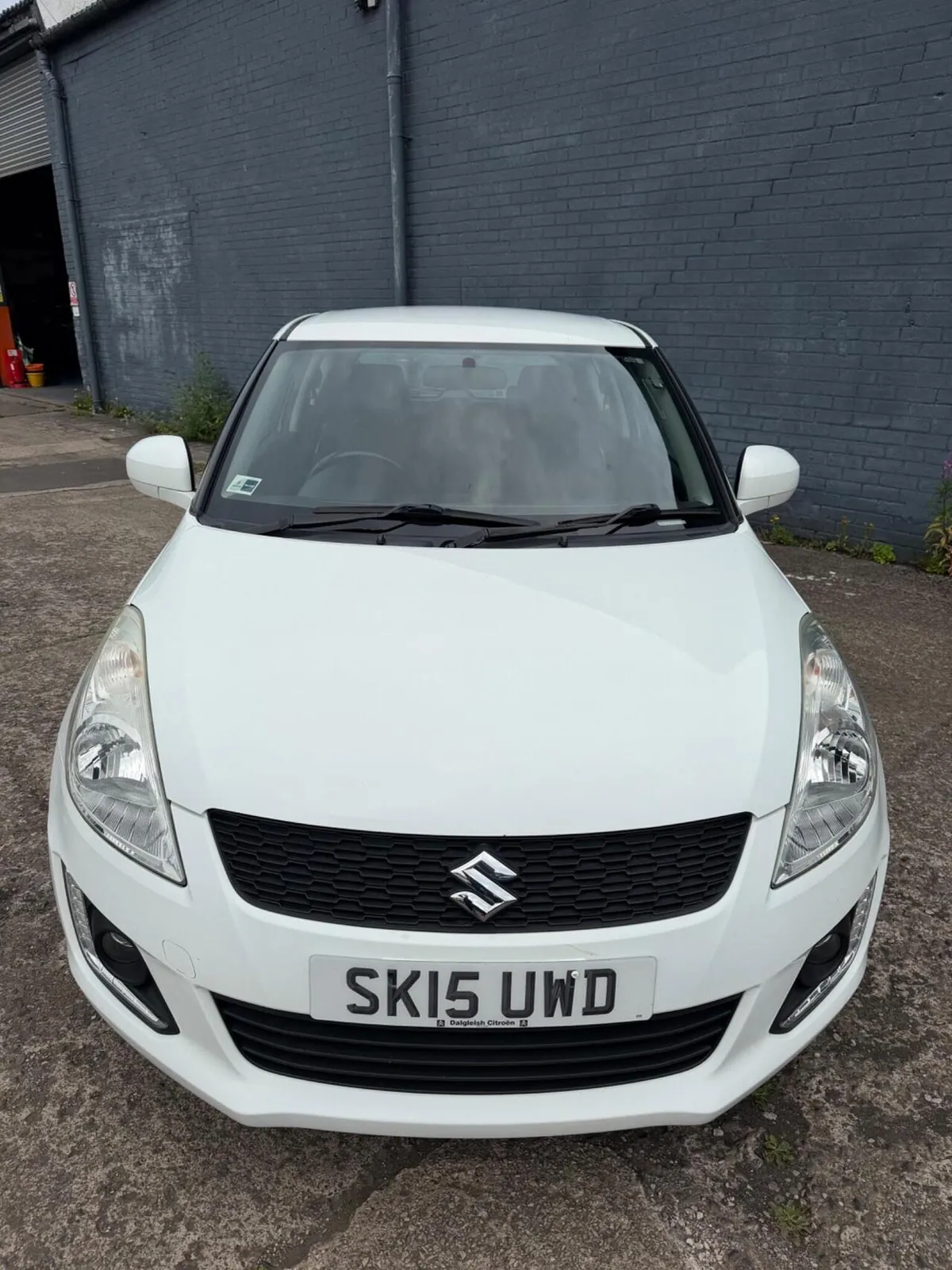 Suzuki Swift 2015 photo 5