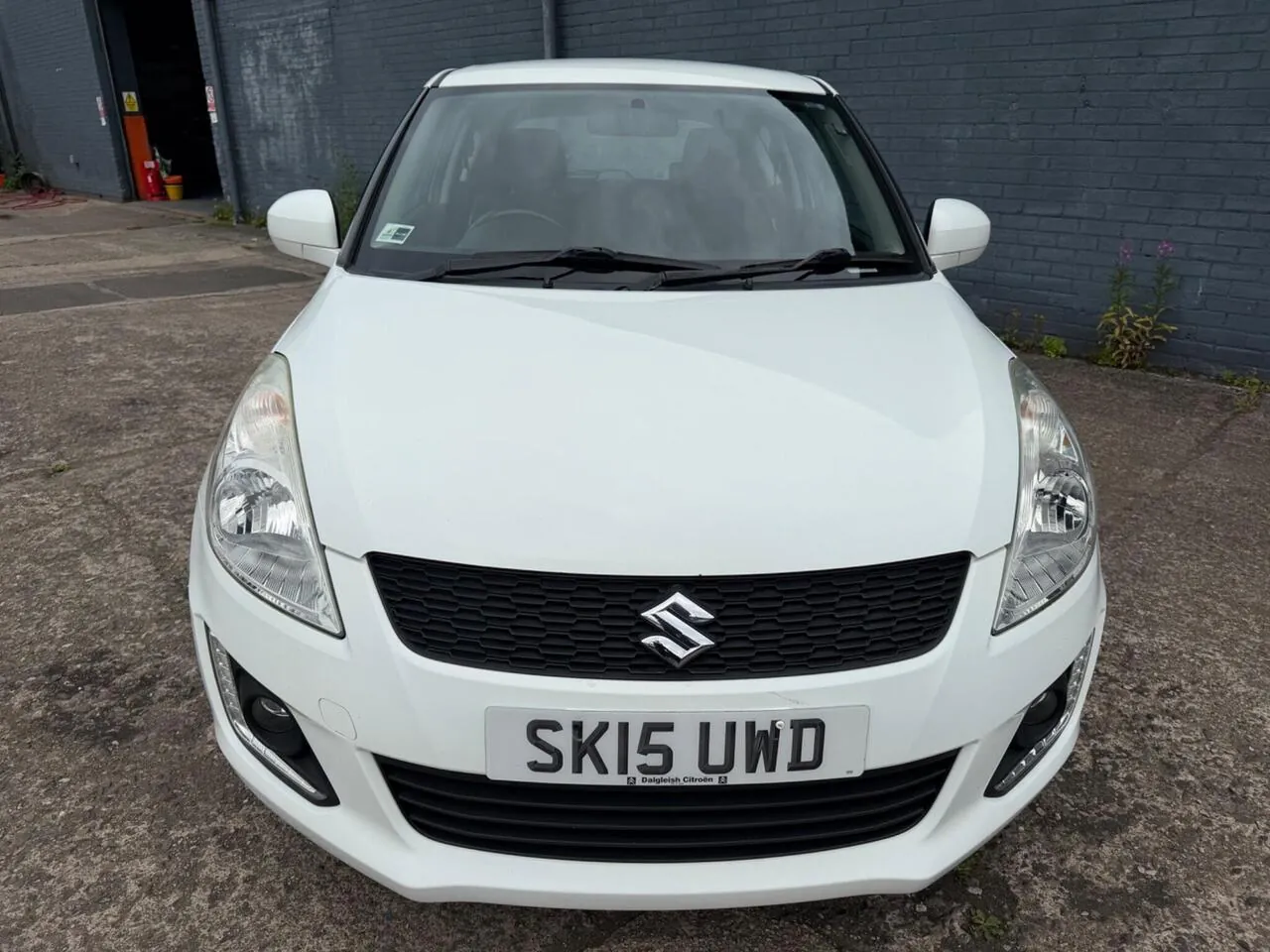 Suzuki Swift 2015 photo 3