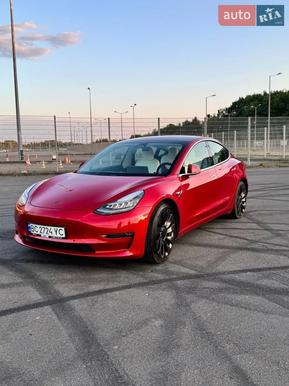 Tesla Model 3 2018 photo 2
