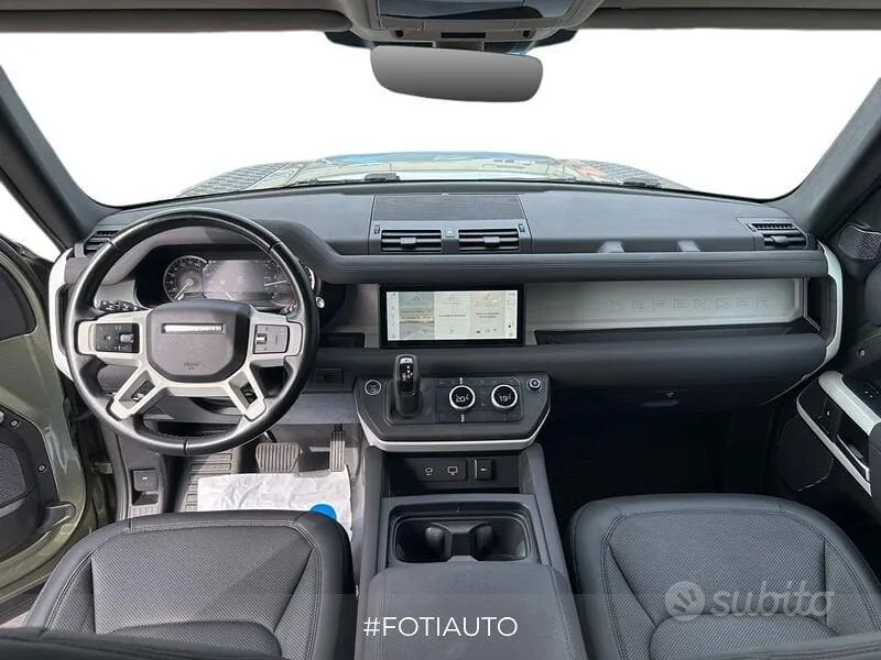 Land Rover Defender 2022 photo 4